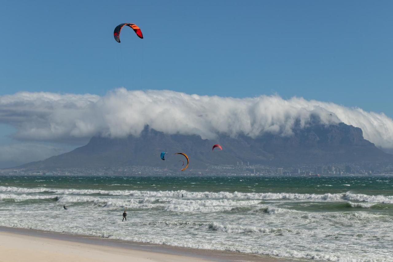 Blaauw Village Guest House Bloubergstrand Kültér fotó