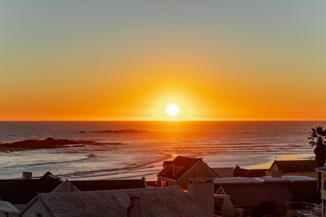 Blaauw Village Guest House Bloubergstrand Kültér fotó